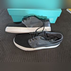 Nike SB Zoom Stefan Janoski size 8 men's anthracite